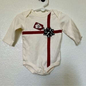 Baby boy/ girl Gymboree Christmas onesie top.  Size 3-6 months
